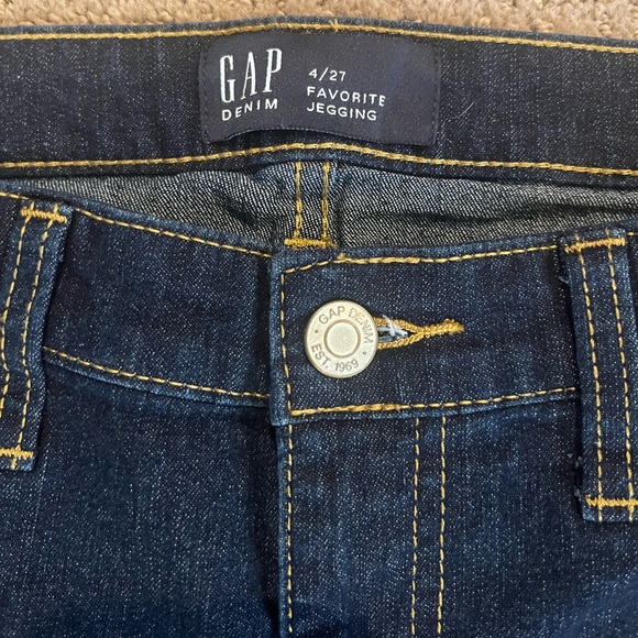 Gap Denim Women’s Favorite Jegging. Size 4/27. NWOT. - Picture 6 of 7